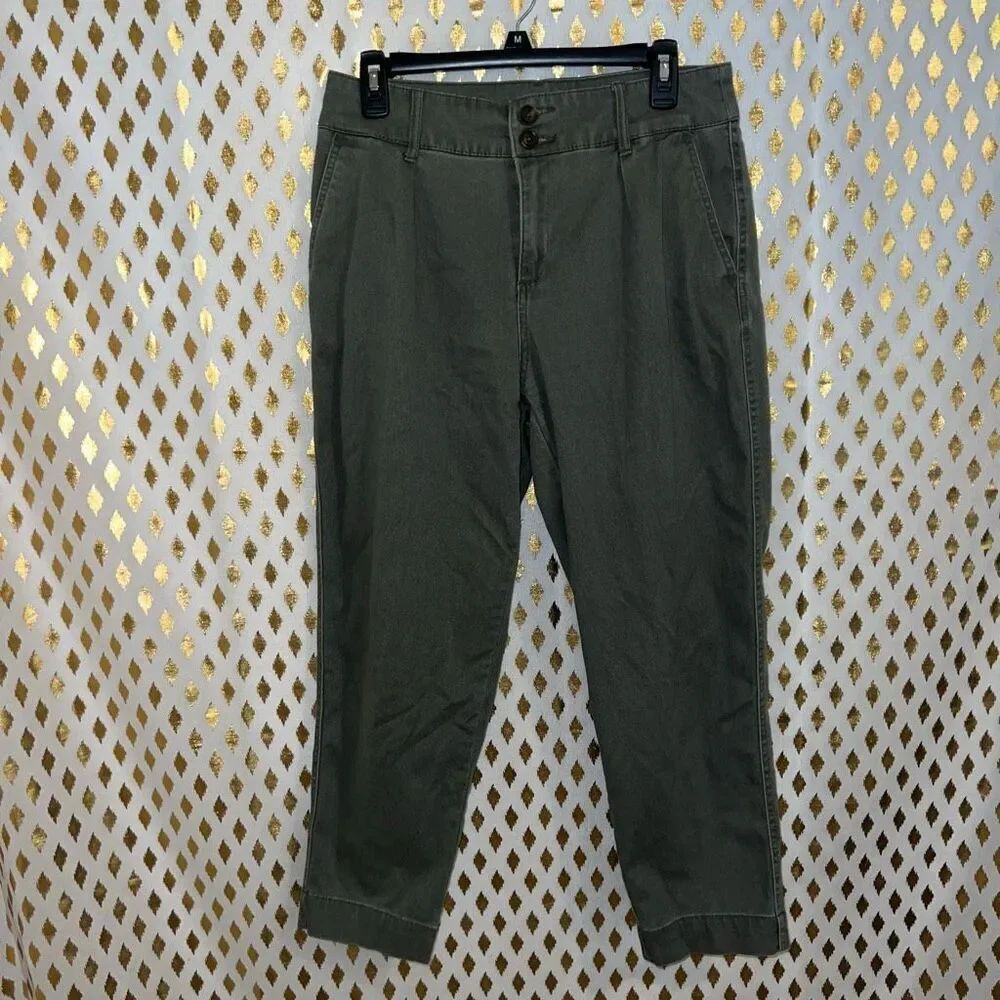 A new day baggy pants classic fit straight leg olive green khaki size 6